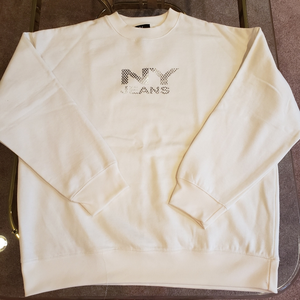 New York & Company Vintage Sweatshirt (NWOT!)